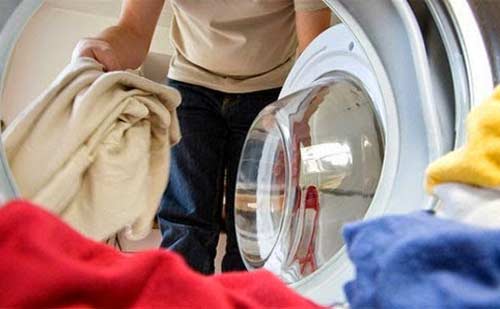 máy giặt Electrolux kêu két két