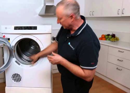 sửa máy sấy Electrolux