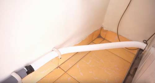 máy giặt Electrolux chảy quá chậm