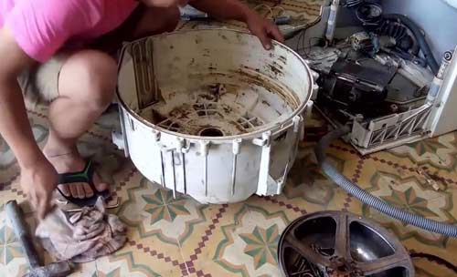 linh kiện máy giặt Electrolux quá cũ