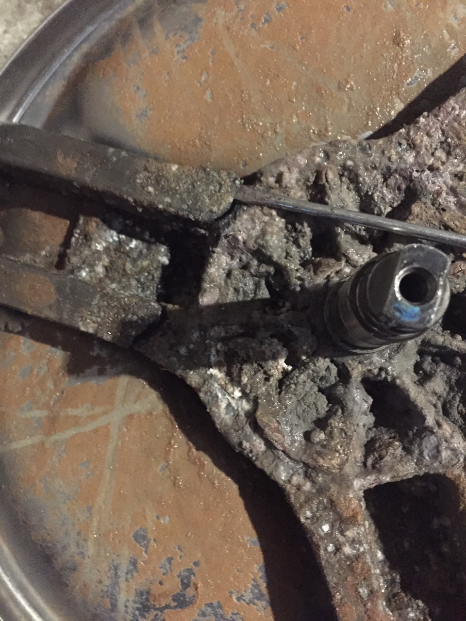 trục máy giặt bị gãy 